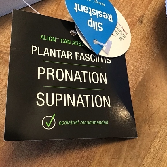 Nurse Mates Align Faxon White/hearts Slip-On Shoes 37/ 6.5 M NWT?NWB - Picture 6 of 7